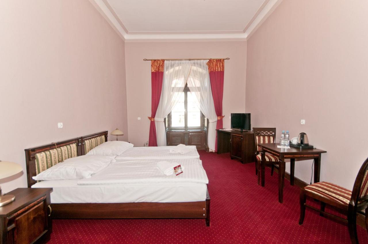 Moszna Zamek Hotel Luaran gambar