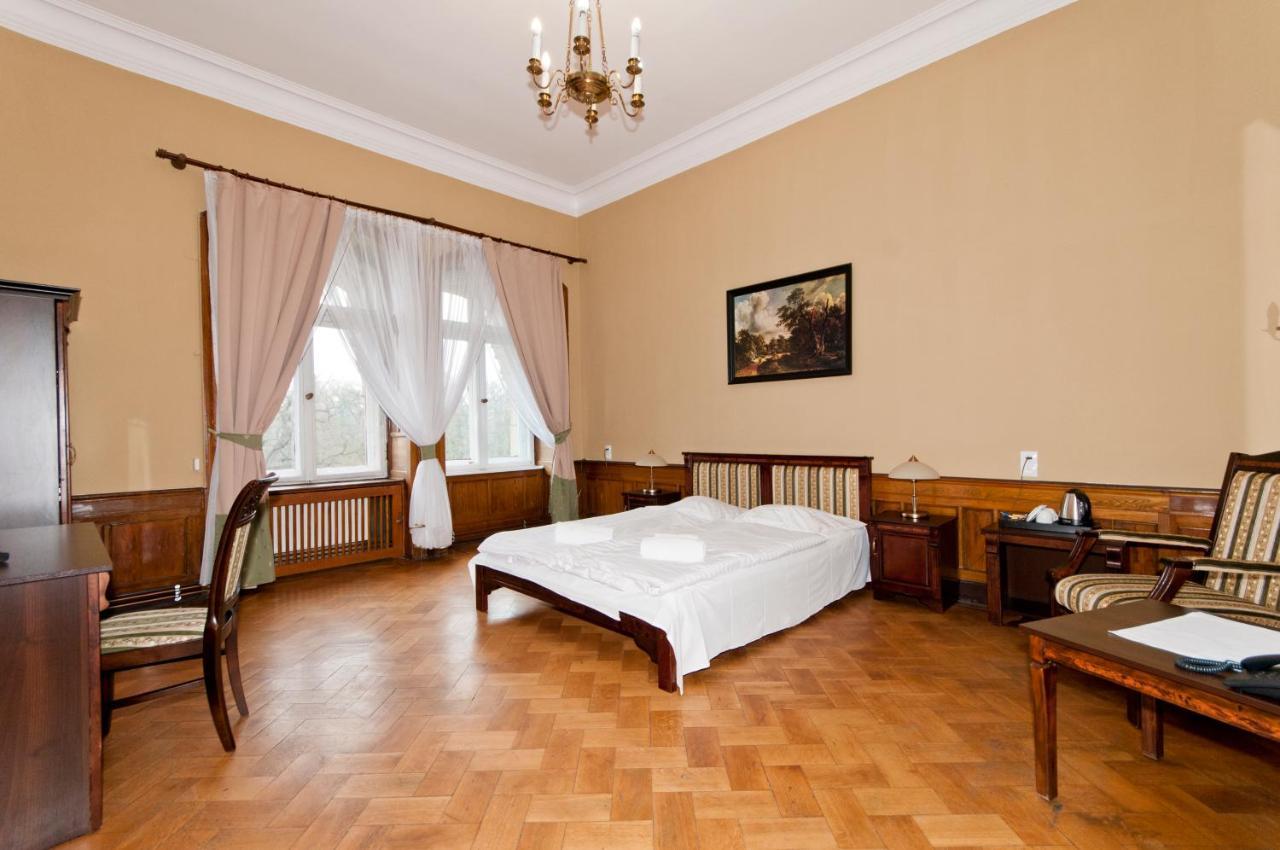 Moszna Zamek Hotel Luaran gambar