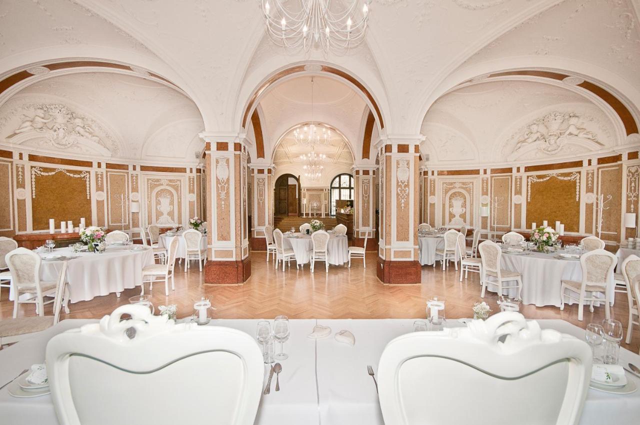 Moszna Zamek Hotel Luaran gambar